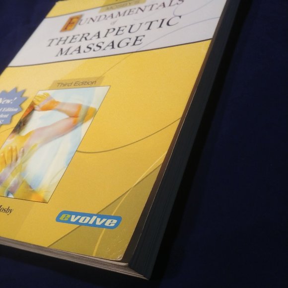 Fundamentals of Therapeutic massage by Sandy Fritz MOBY - Picture 2 of 8